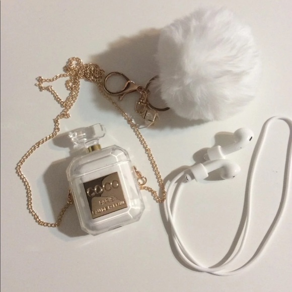 Clear AirPod case - Picture 3 of 5